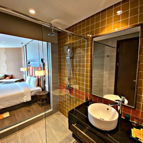 Double Queen Room – Phòng đôi cao cấp 2 giường lớn