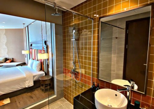 Double Queen Room – Phòng đôi cao cấp 2 giường lớn